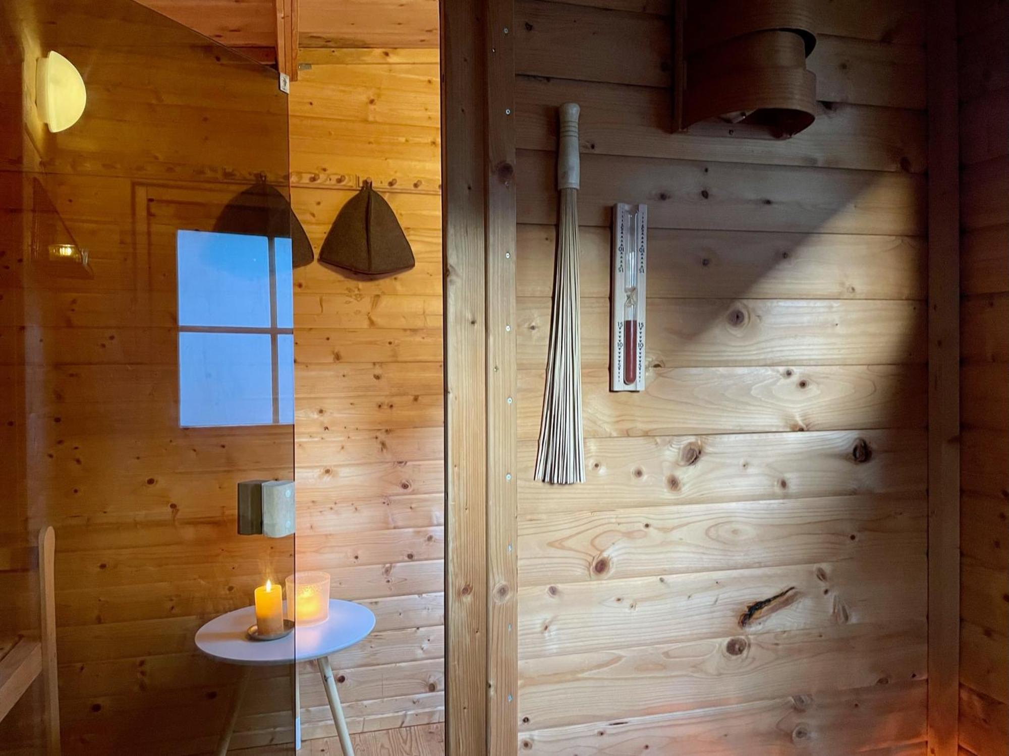 Modernes Holzhaus Im Skandinavischen Stil Mit Sauna, Garten Und 2 Katzen Нордерштедт Екстер'єр фото